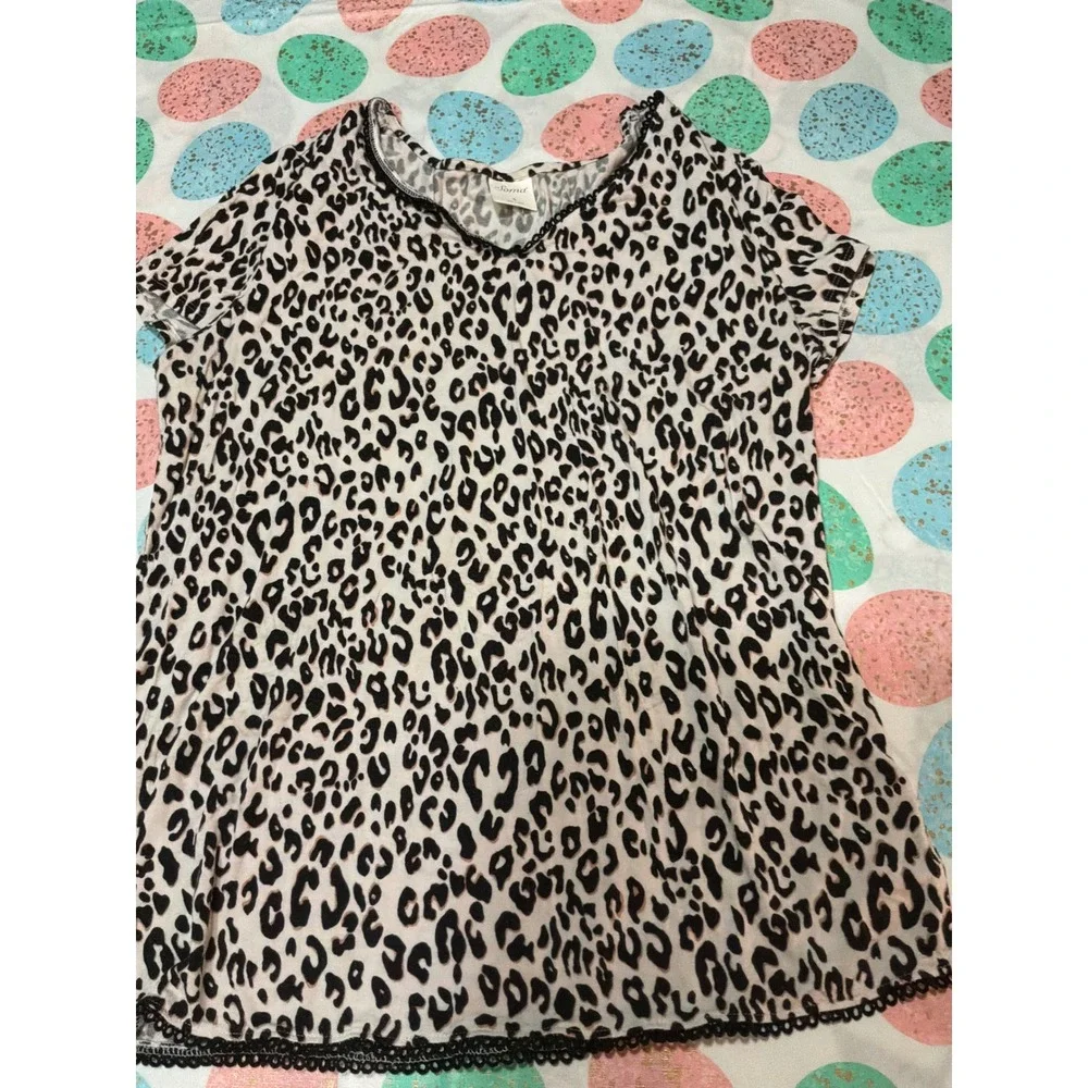 Soma Intimates Leopard Print V-Neck Sleep Shirt Black Tan Lace‎ Trim Small